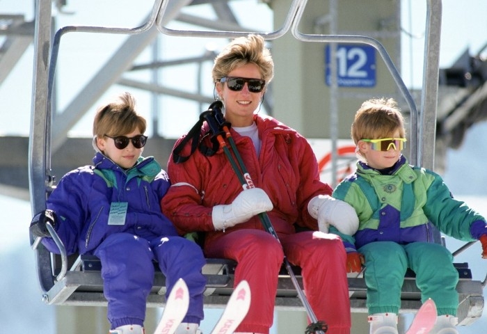This image has an empty alt attribute; its file name is Skiing-1.jpg